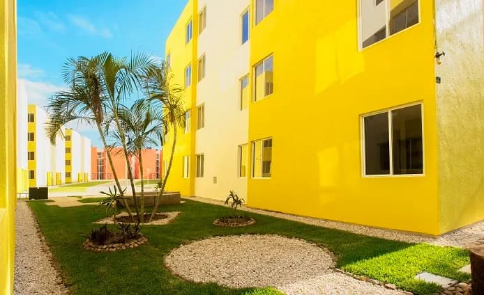 Áreas comunes y jardines de un desarrollo residencial en Oaxaca